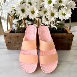 Reef Water Vista Slides•NWT•Size 10•RETIRED•Soft Pink Footbeds~Blush Pink Straps